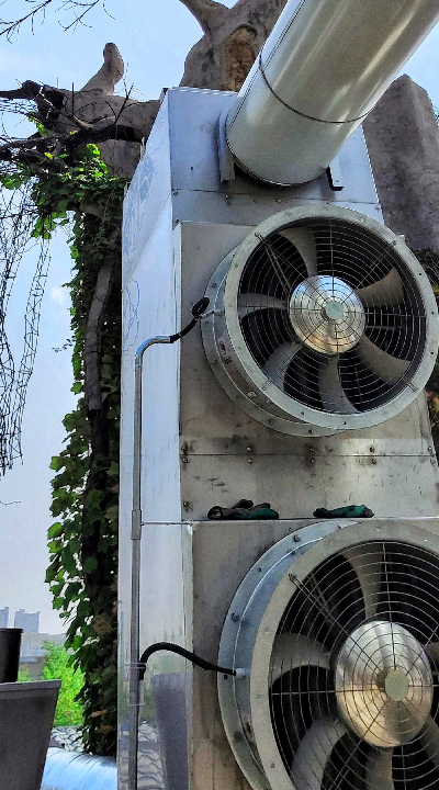 1631936517322381.jpg 冷却风扇,主要功能为对火化炉高温废气进行冷却.jpg